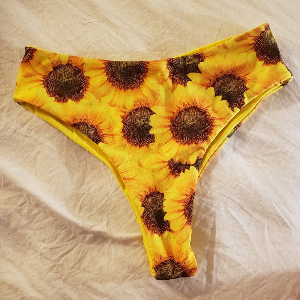 Bikini bottoms